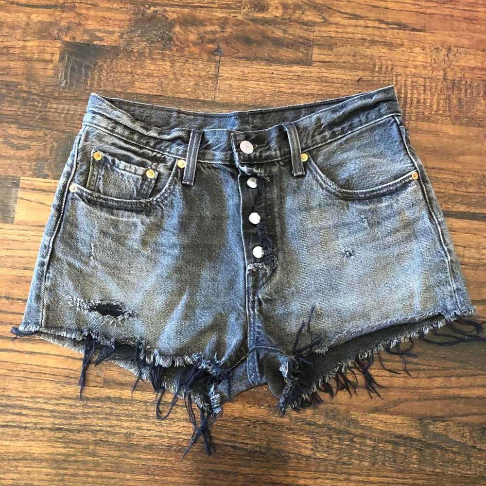 Levi 501 Cuttoffs